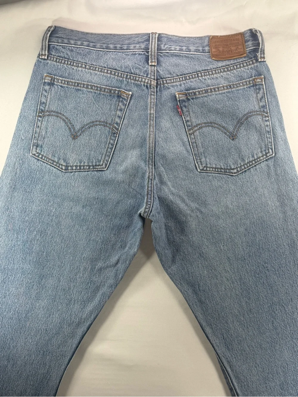 Levi's Wedgie Straight Leg Jeans | 29 High Rise | Raw Hem | 100% Cotton